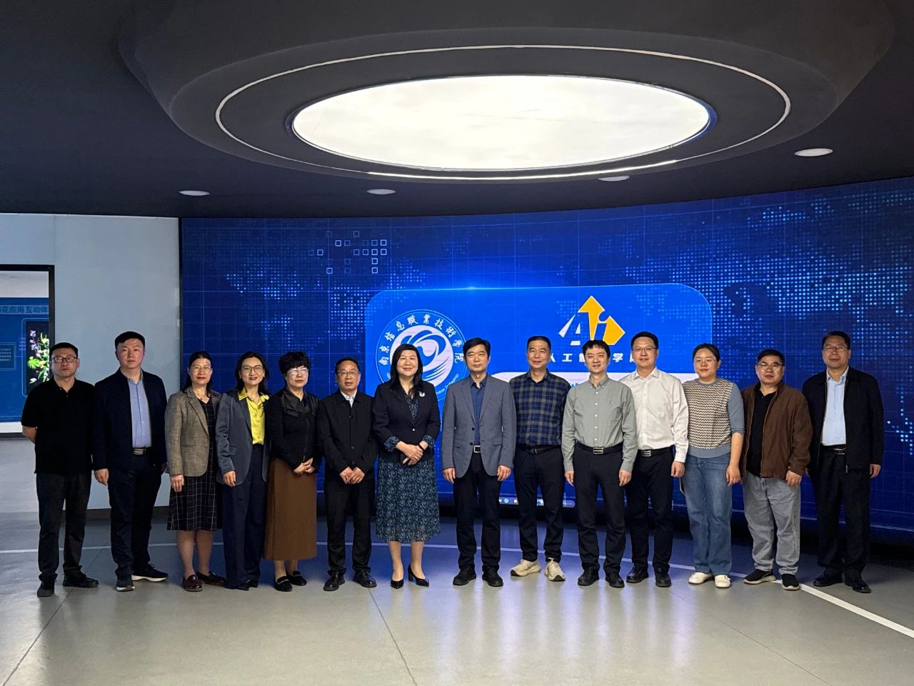 訪企拓崗進(jìn)行時(shí) | 書記校長聯(lián)袂赴寧，深化校際合作，對接信息產(chǎn)業(yè)前沿